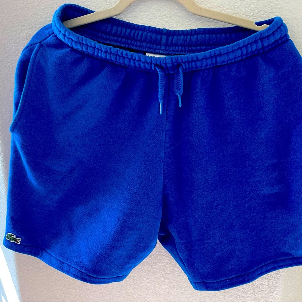 Lacoste Shorts Size 4,M, really good condition